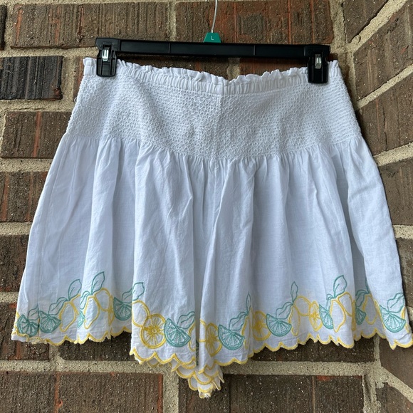 Joie Pants - 🍋 NWT Set of 2 White Cotton Lemon Embroidered Shorts - Size L 🍋